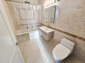 63-36 99 Sreet 8C, Rego Park NY 11374