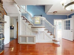14 Hamilton Avenue, New Rochelle NY 10801