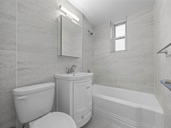 220 Pelham Road 4P, New Rochelle NY 10805