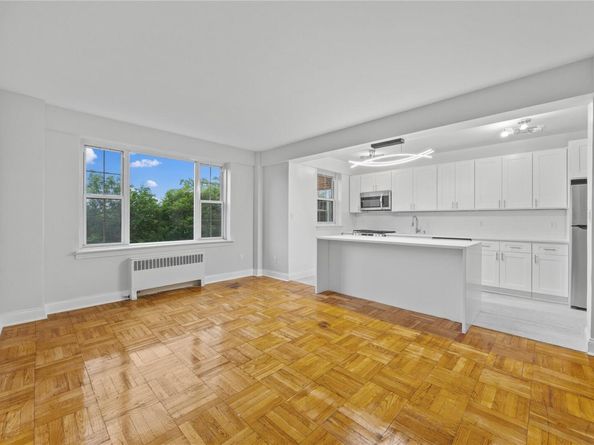 220 Pelham Road 4P, New Rochelle NY 10805