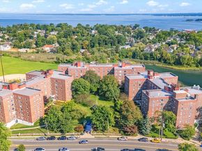 220 Pelham Road 4P, New Rochelle NY 10805