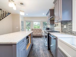 6 Blenheim Court, Rockville Centre NY 11570