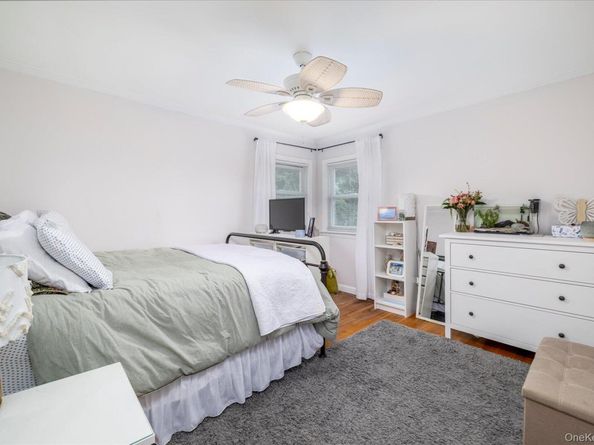 6 Blenheim Court, Rockville Centre NY 11570