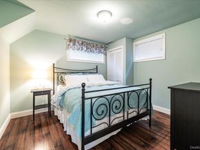 6 Blenheim Court, Rockville Centre NY 11570