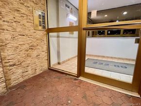 222-89 Braddock Avenue 4B, Bellerose NY 11428