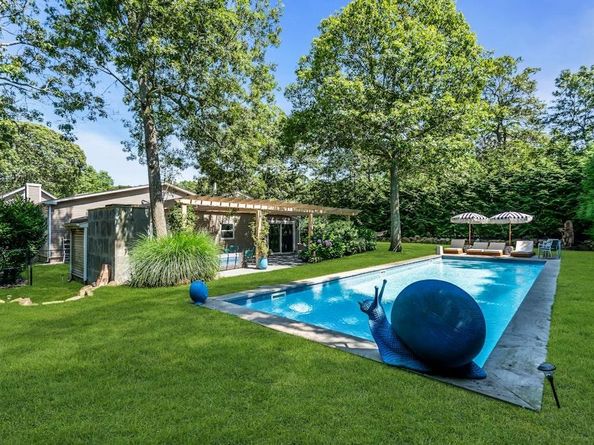 87 Washington Heights Avenue, Hampton Bays NY 11946