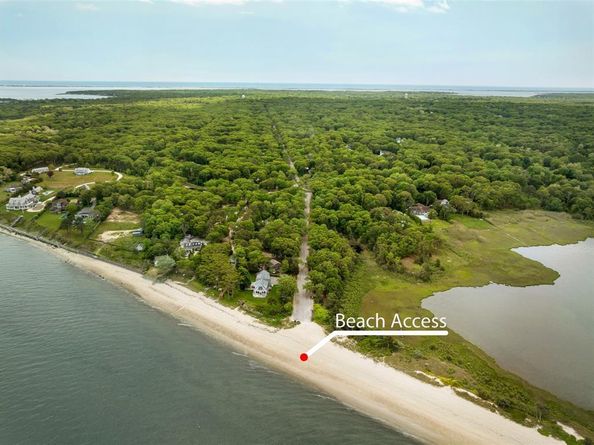 87 Washington Heights Avenue, Hampton Bays NY 11946