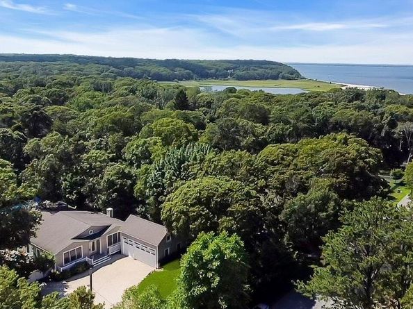 87 Washington Heights Avenue, Hampton Bays NY 11946