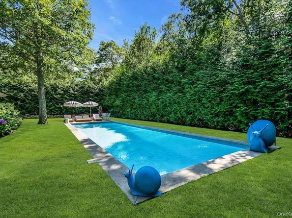 87 Washington Heights Avenue, Hampton Bays NY 11946