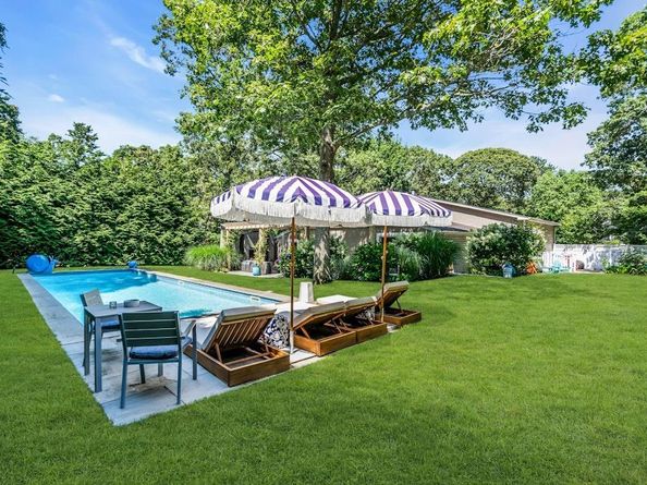 87 Washington Heights Avenue, Hampton Bays NY 11946