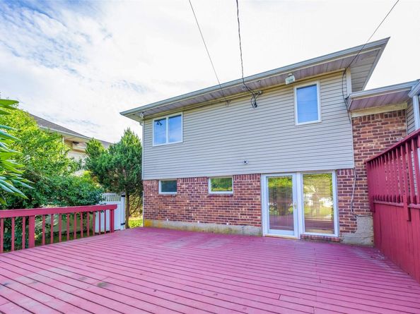 18 Sutton Terrace, Jericho NY 11753