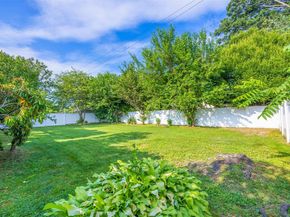 18 Sutton Terrace, Jericho NY 11753