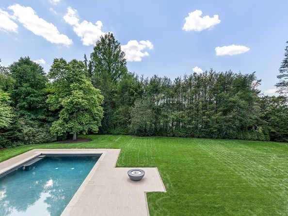 42 Mamaroneck Road, Scarsdale NY 10583