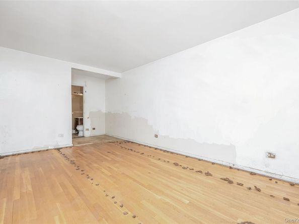 92-31 57th Avenue 2J, Elmhurst NY 11373