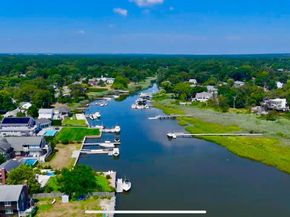 16 Walker Court, East Quogue NY 11942