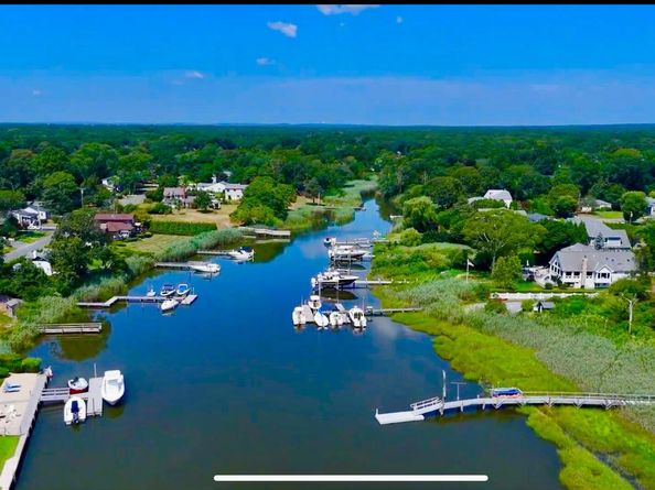 16 Walker Court, East Quogue NY 11942