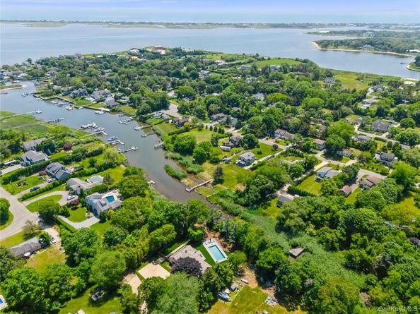 16 Walker Court, East Quogue NY 11942