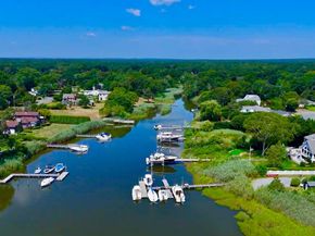 16 Walker Court, East Quogue NY 11942