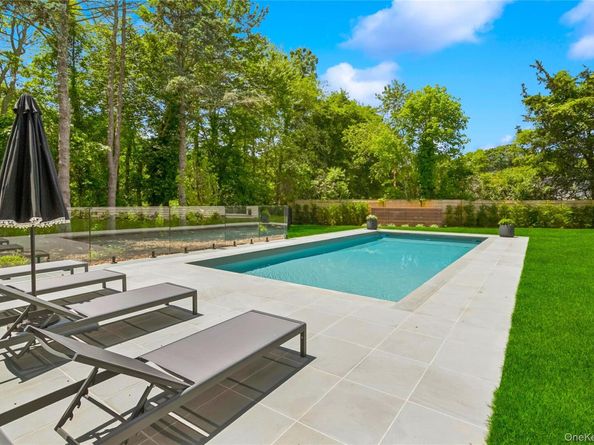 16 Walker Court, East Quogue NY 11942