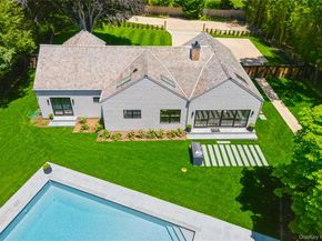 16 Walker Court, East Quogue NY 11942