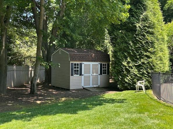 1 Sunset Avenue, East Quogue NY 11942
