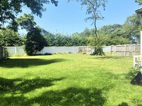 42 Oak Drive, Riverhead NY 11901