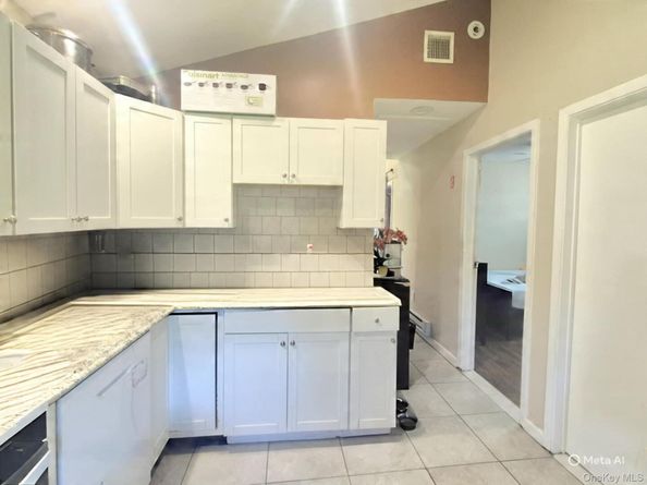 42 Oak Drive, Riverhead NY 11901