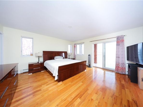 8918 Beach Channel Drive, Rockaway Park NY 11693