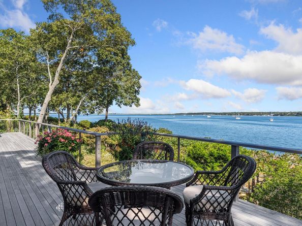 84 Oyster Shores Road, East Hampton NY 11937