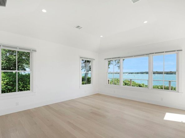 84 Oyster Shores Road, East Hampton NY 11937