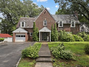 74 Chester Drive