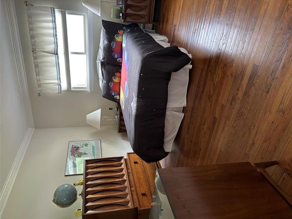 48 Archie Place, West Islip NY 11795