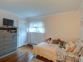 48 Archie Place, West Islip NY 11795