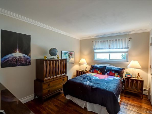 48 Archie Place, West Islip NY 11795