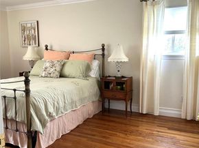 48 Archie Place, West Islip NY 11795