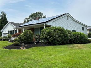 48 Archie Place, West Islip NY 11795