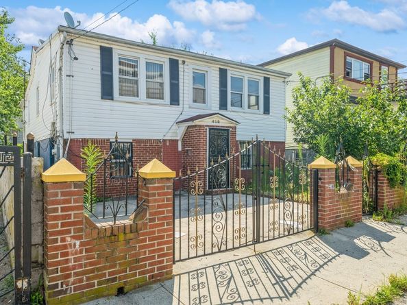 418 Beach 29th Street, Far Rockaway NY 11691