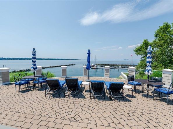 53 Pembroke Drive, Glen Cove NY 11542