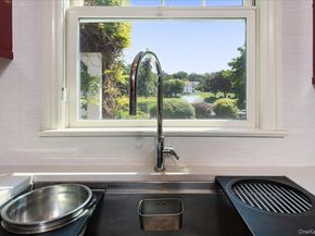 53 Pembroke Drive, Glen Cove NY 11542