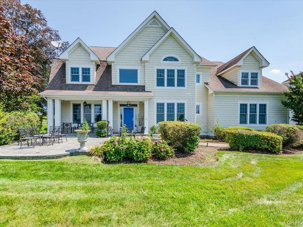 53 Pembroke Drive, Glen Cove NY 11542