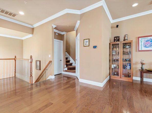 481 Pacing Way, Westbury NY 11590