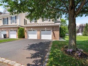 481 Pacing Way, Westbury NY 11590