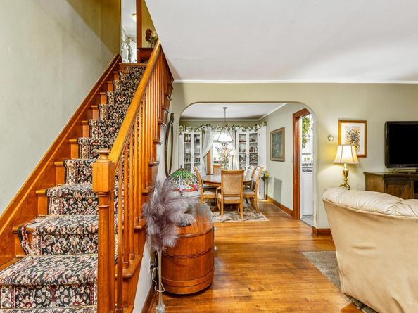 5660 Sound Avenue, Mattituck NY 11952