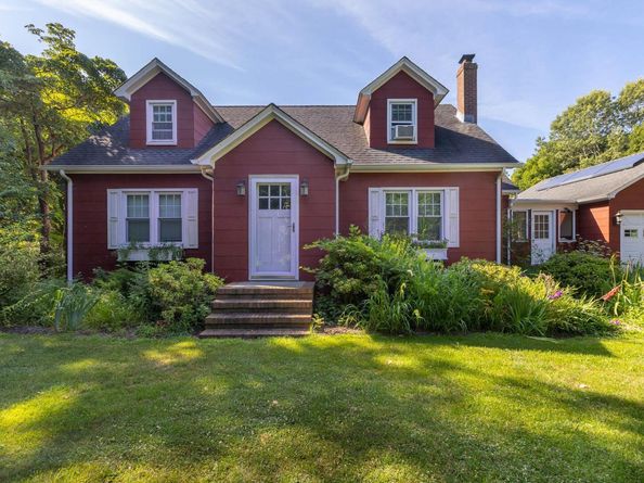 5660 Sound Avenue, Mattituck NY 11952
