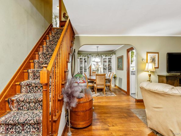 5660 Sound Avenue, Mattituck NY 11952