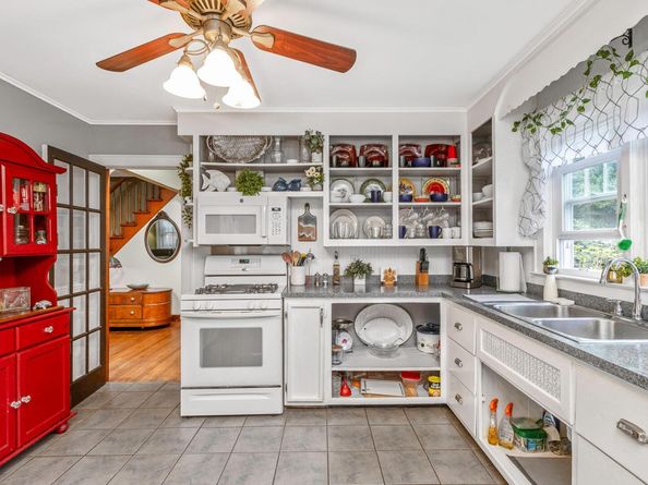 5660 Sound Avenue, Mattituck NY 11952