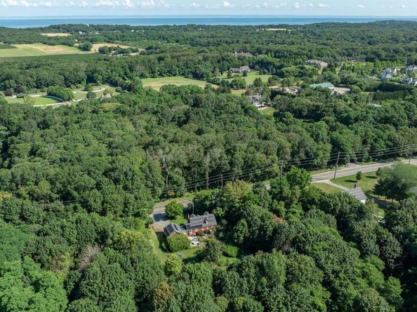 5660 Sound Avenue, Mattituck NY 11952