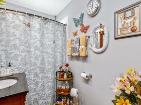 5660 Sound Avenue, Mattituck NY 11952