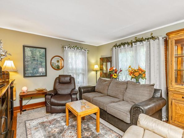5660 Sound Avenue, Mattituck NY 11952