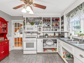 5660 Sound Avenue, Mattituck NY 11952